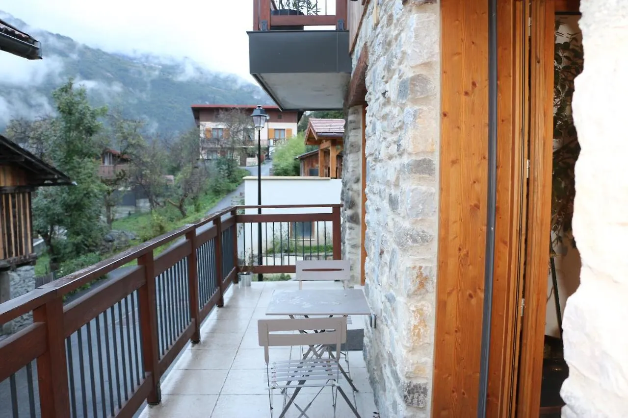 maison de village au pied des 3 Vallées Villarlurin Hébergement de vacances